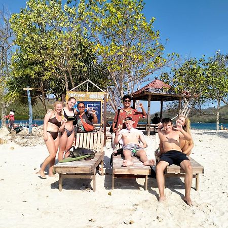 T&T Homestay Kuta  Экстерьер фото