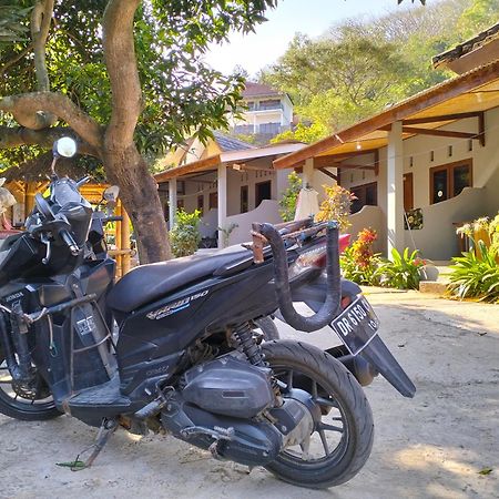 T&T Homestay Kuta  Экстерьер фото