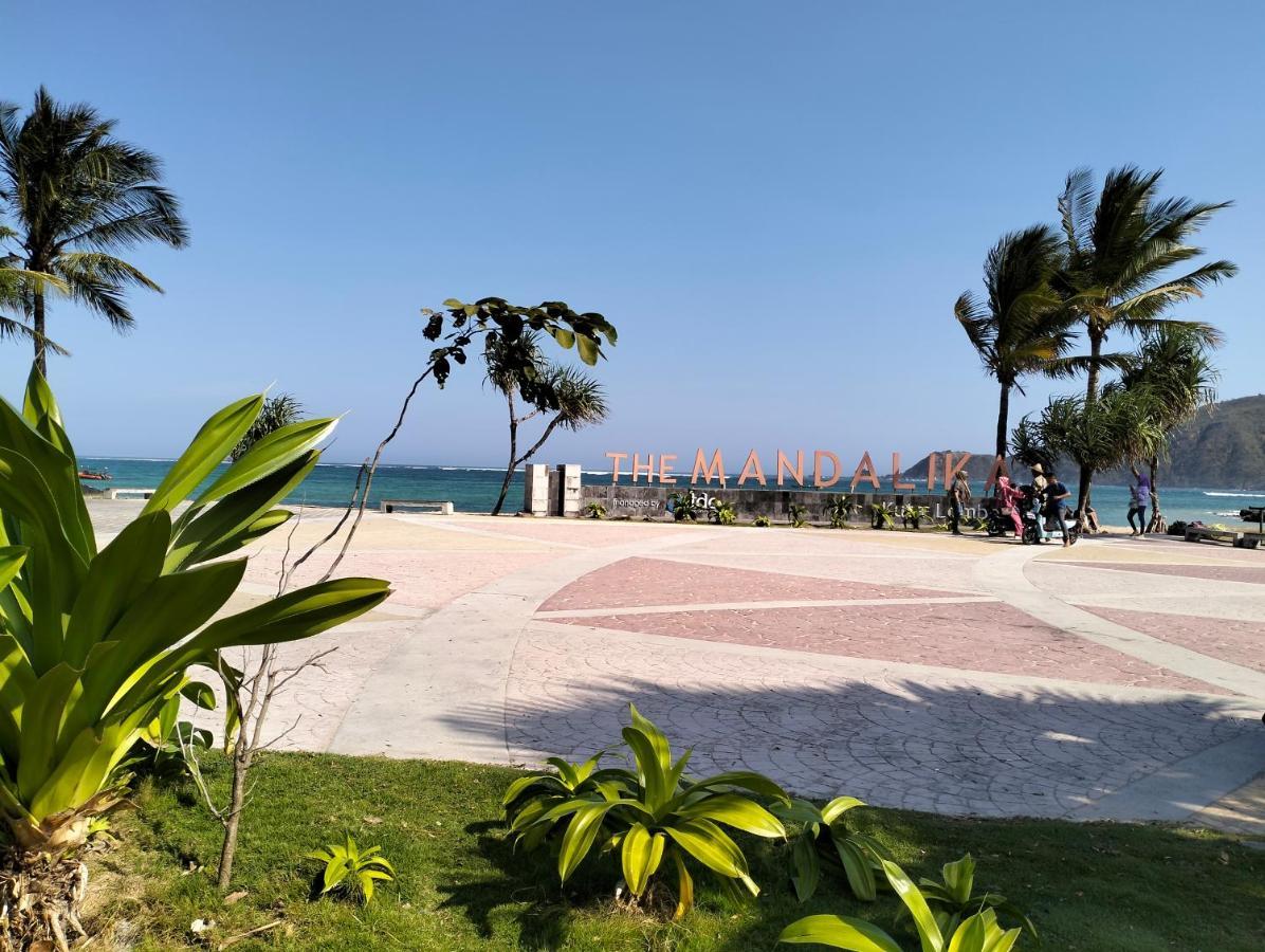 T&T Homestay Kuta  Экстерьер фото
