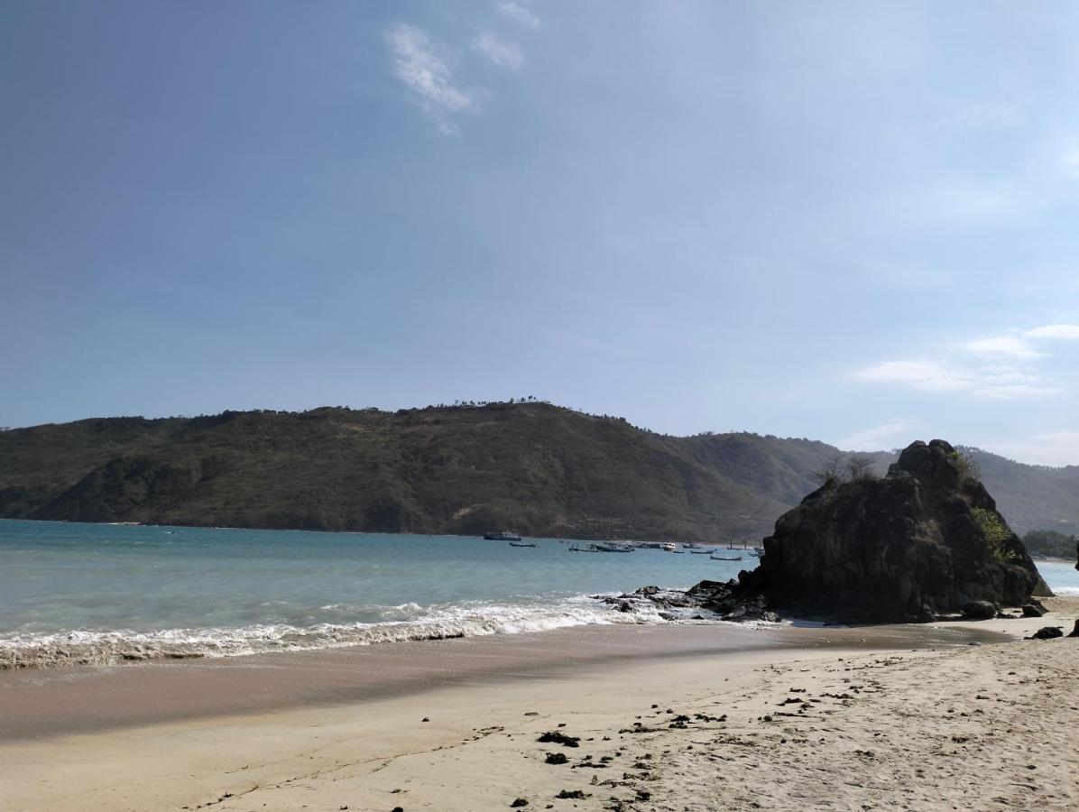 T&T Homestay Kuta  Экстерьер фото