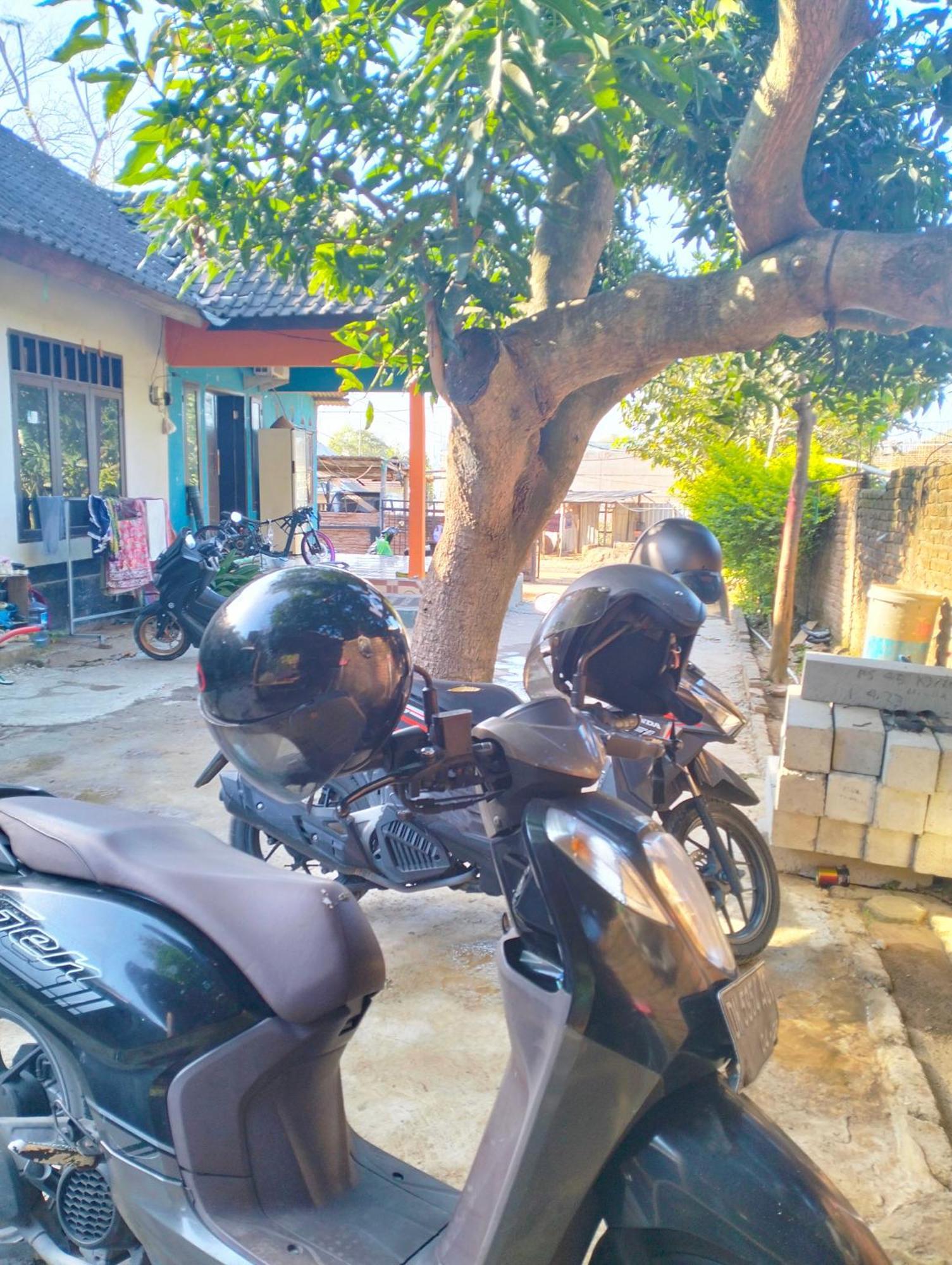 T&T Homestay Kuta  Экстерьер фото